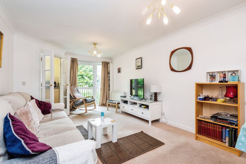 1 bed flat for sale in Maple Tree Court, Stroud GL6, £110,000
