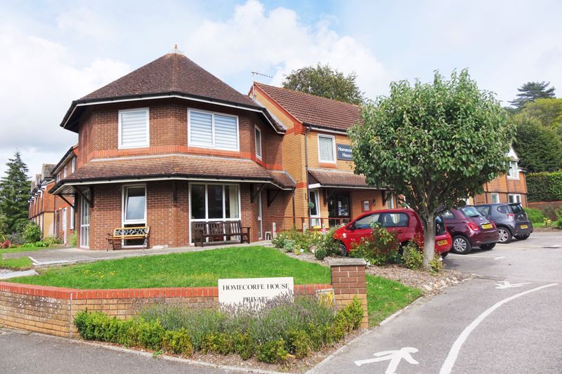 1 bed flat for sale in Homecorfe House, Broadstone BH18, £139,000