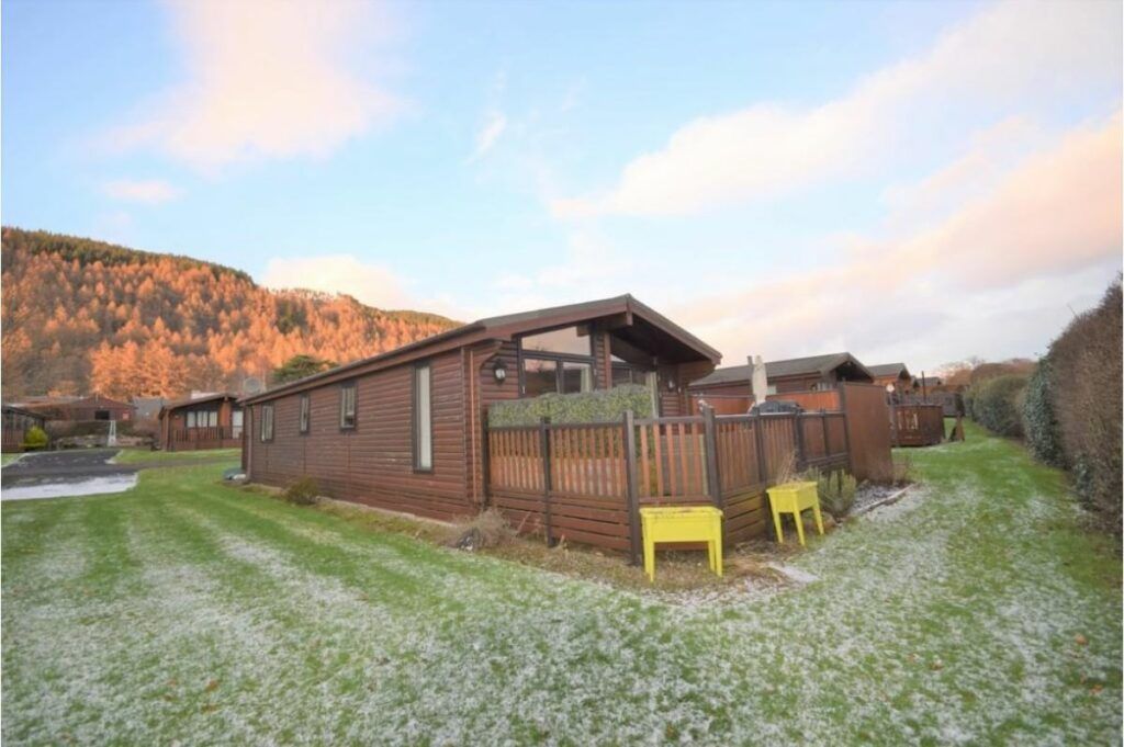 3 bed detached bungalow for sale in Aberfeldy PH15, £135,000