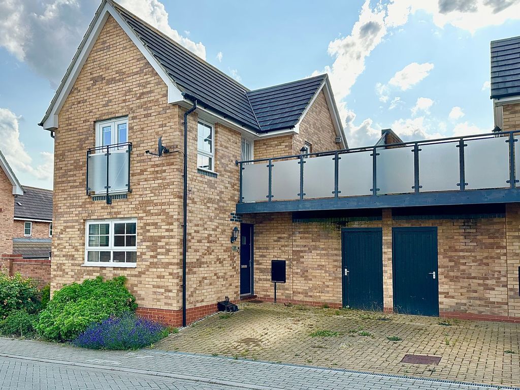 1 bed link-detached house for sale in Lucius Lane, Fairfields MK11, £240,000