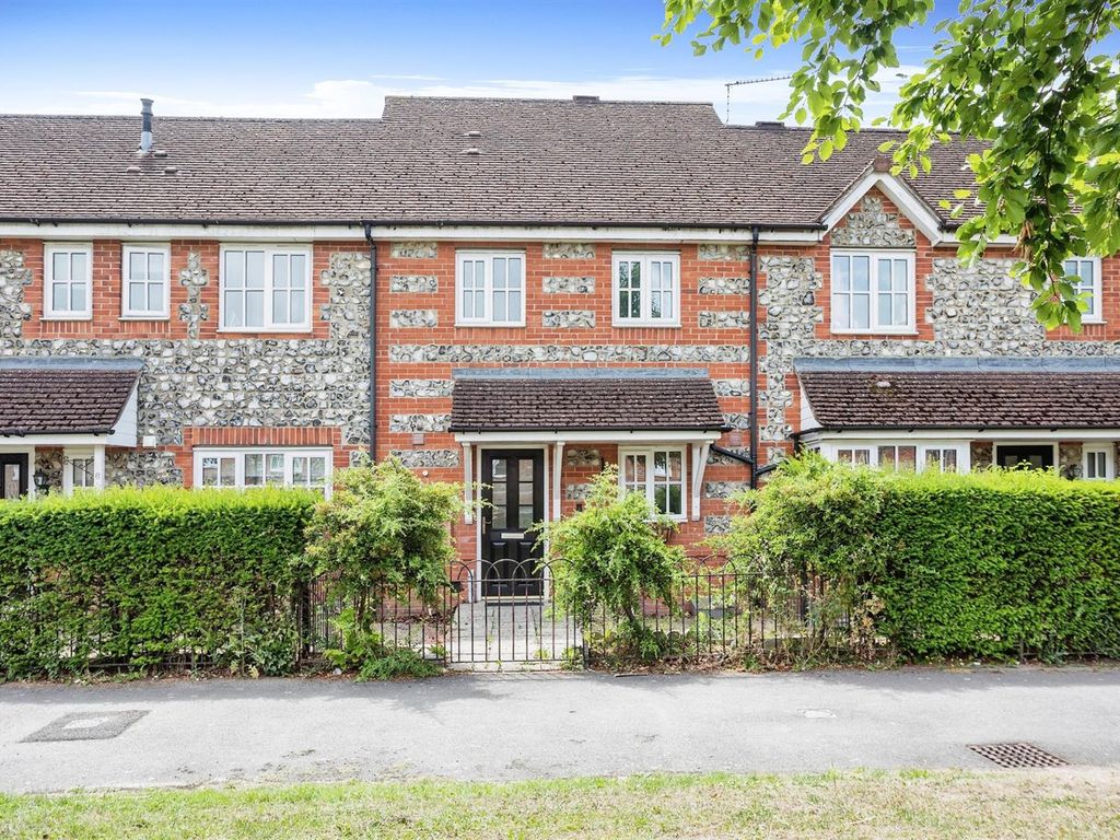 3 bed terraced house for sale in Oaklands Avenue, Amesbury, Salisbury SP4, £250,000
