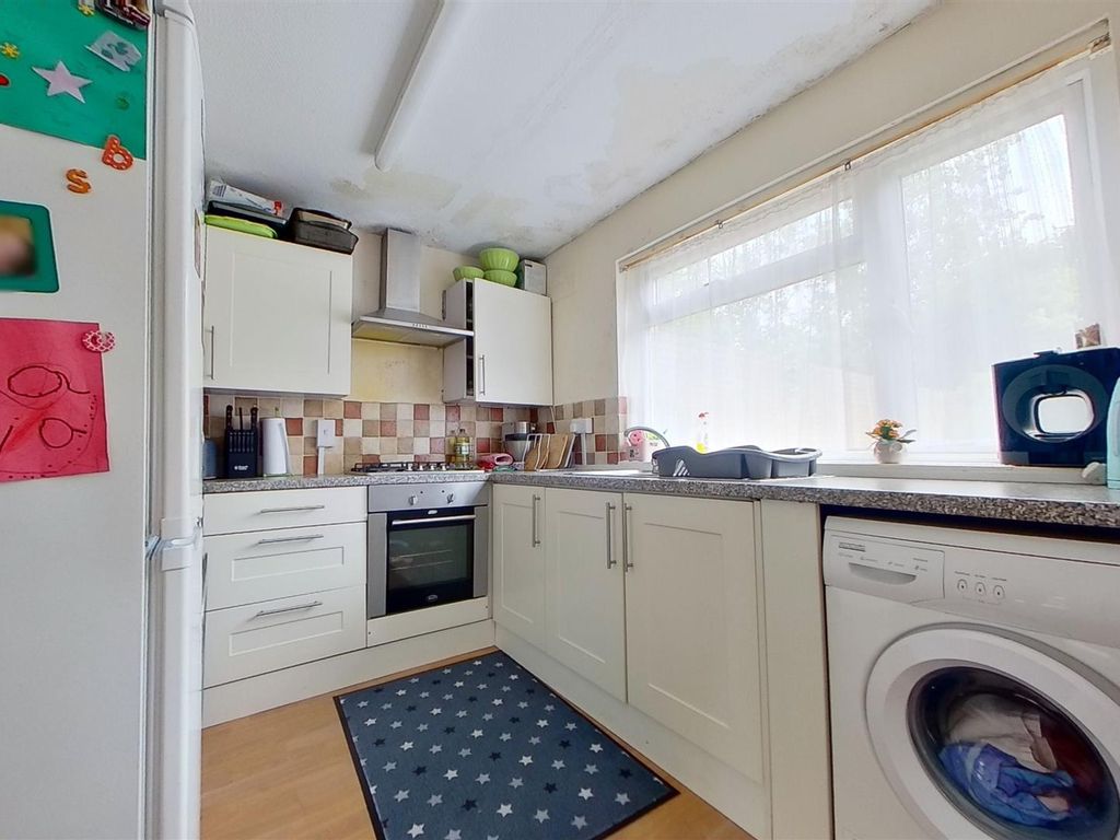 1 bed flat for sale in Bossiney Place, Fishermead, Milton Keynes MK6, £135,000