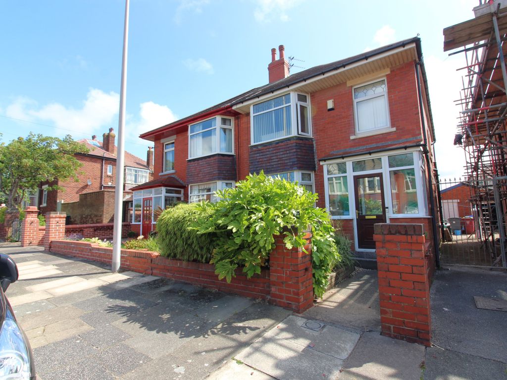 3 bed semi-detached house for sale in Cleator Avenue, North Shore FY2, £170,000