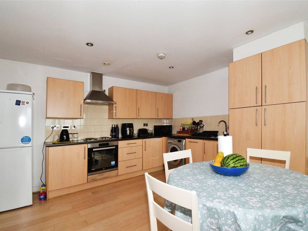 2 bed flat for sale in Navigation Street, Leicester, Leicestershire LE1, £90,000