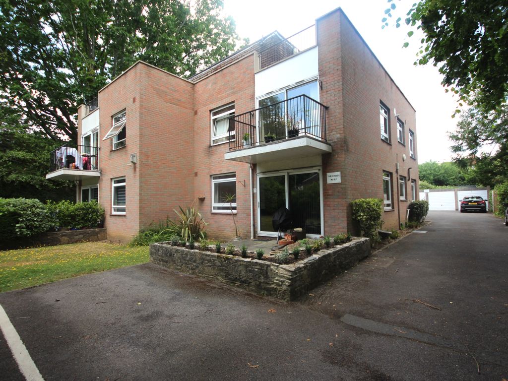 2 bed flat for sale in Wellington Road, Bournemouth BH8, £170,000