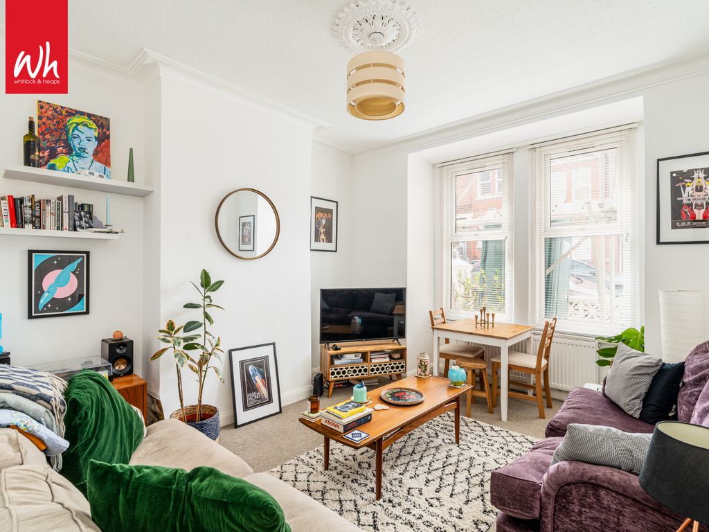 1 bed flat for sale in Whippingham Road, Brighton BN2, £265,000