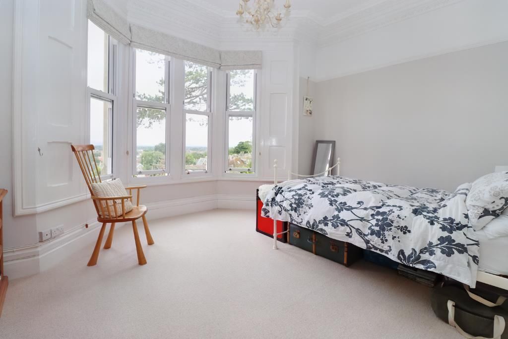 2 bed flat for sale in Princes Road, Clevedon BS21, £335,000