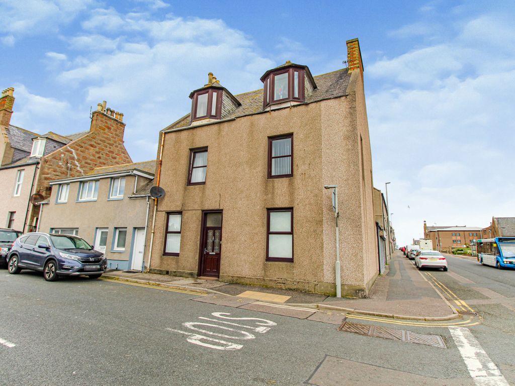 6 bed end terrace house for sale in York Street, Peterhead, Aberdeenshire AB42, £125,000