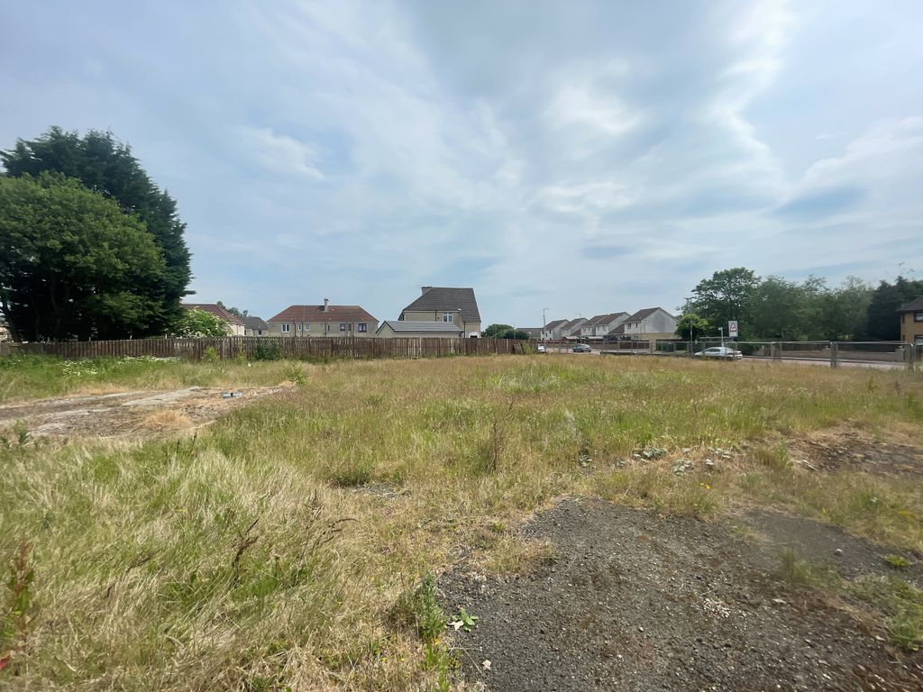 Land for sale in Bonkle Road, Newmains, Wishaw, North Lanarkshire ML2, £250,000