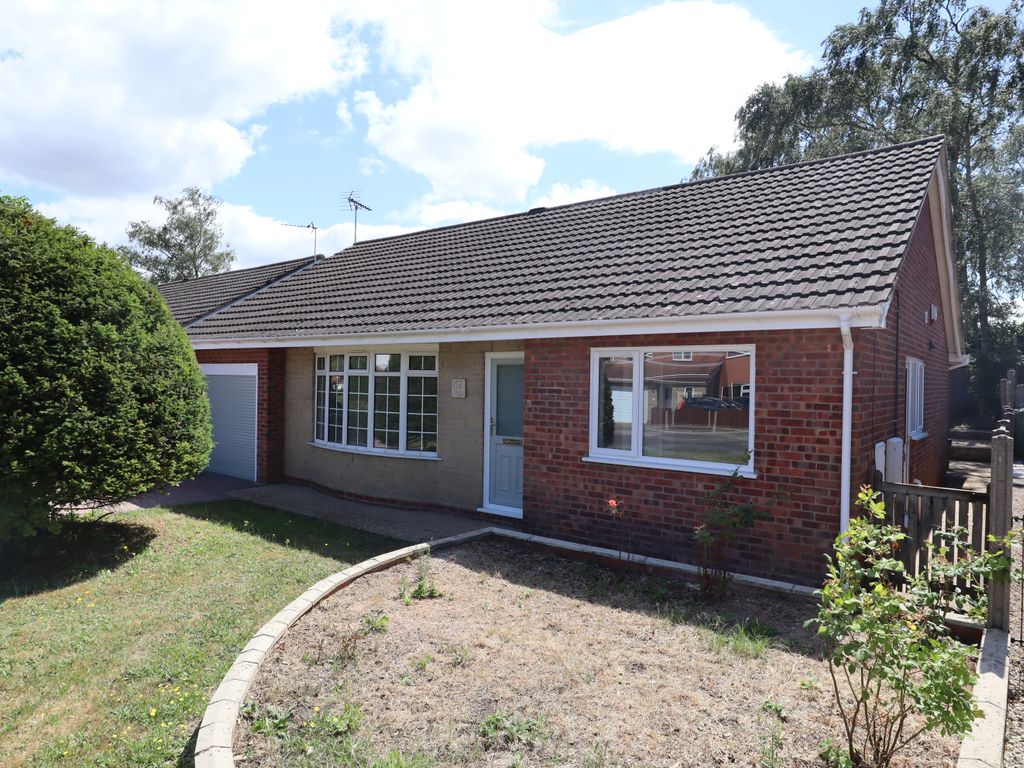 3 bed detached bungalow for sale in Malham Drive, Lincoln LN6, £310,000