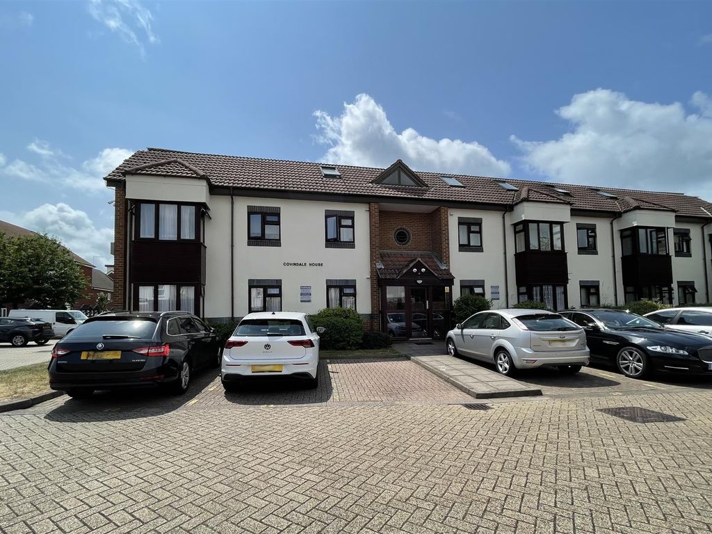 1 bed flat for sale in Pedam Close, Southsea PO4, £60,000