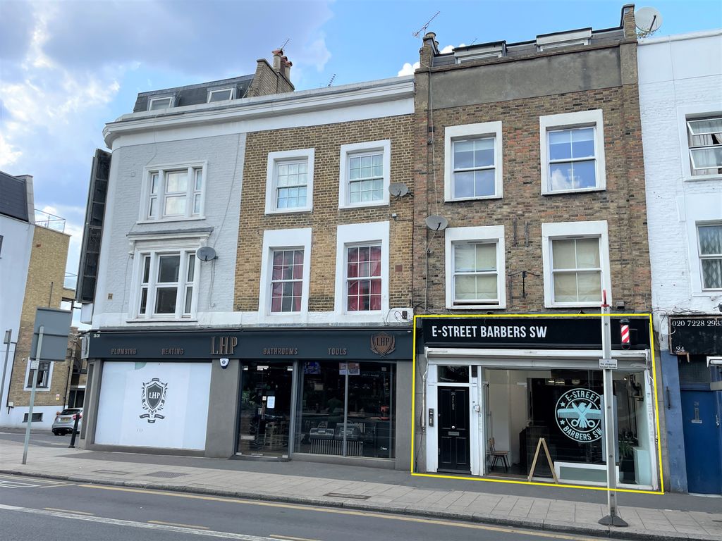 Commercial property for sale in Lavender Hill, London SW11, £180,000