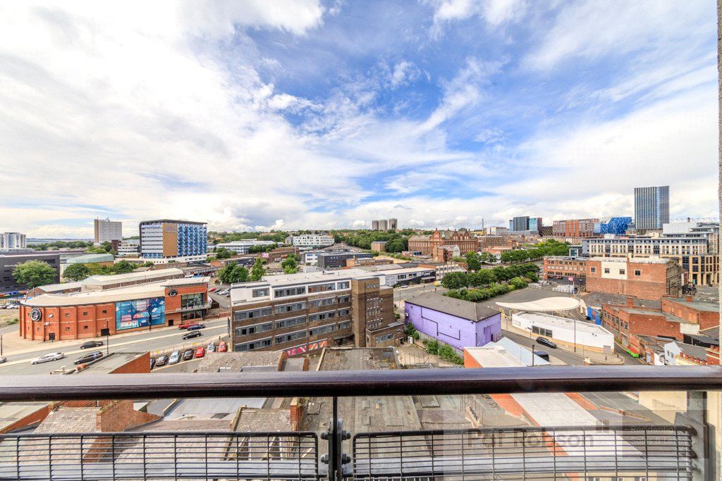 2 bed flat for sale in The Bar, St James Gate, Newcastle Upon Tyne, Tyne & Wear NE1, £160,000