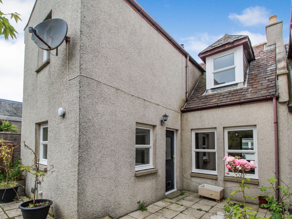 3 bed end terrace house for sale in Colsea Square, Cove Bay, Aberdeen AB12, £140,000