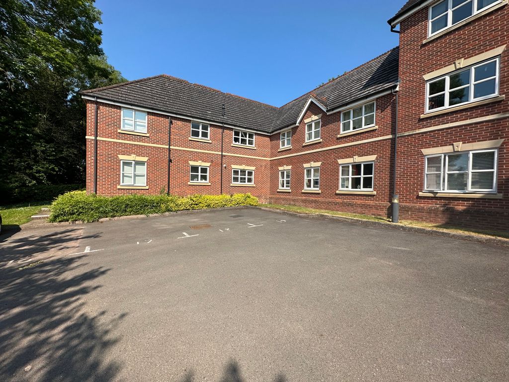 2 bed flat for sale in Tanyard Place, Shifnal TF11, £135,000
