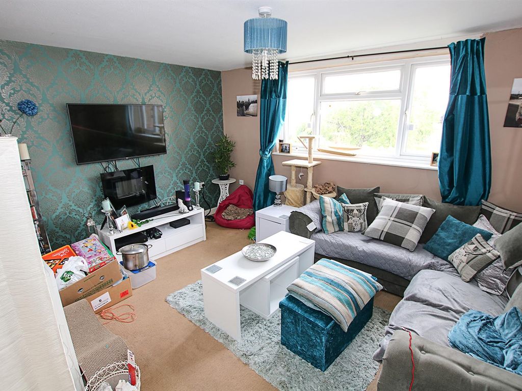 2 bed maisonette for sale in Grantchester Rise, Burwell, Cambridge CB25, £145,000