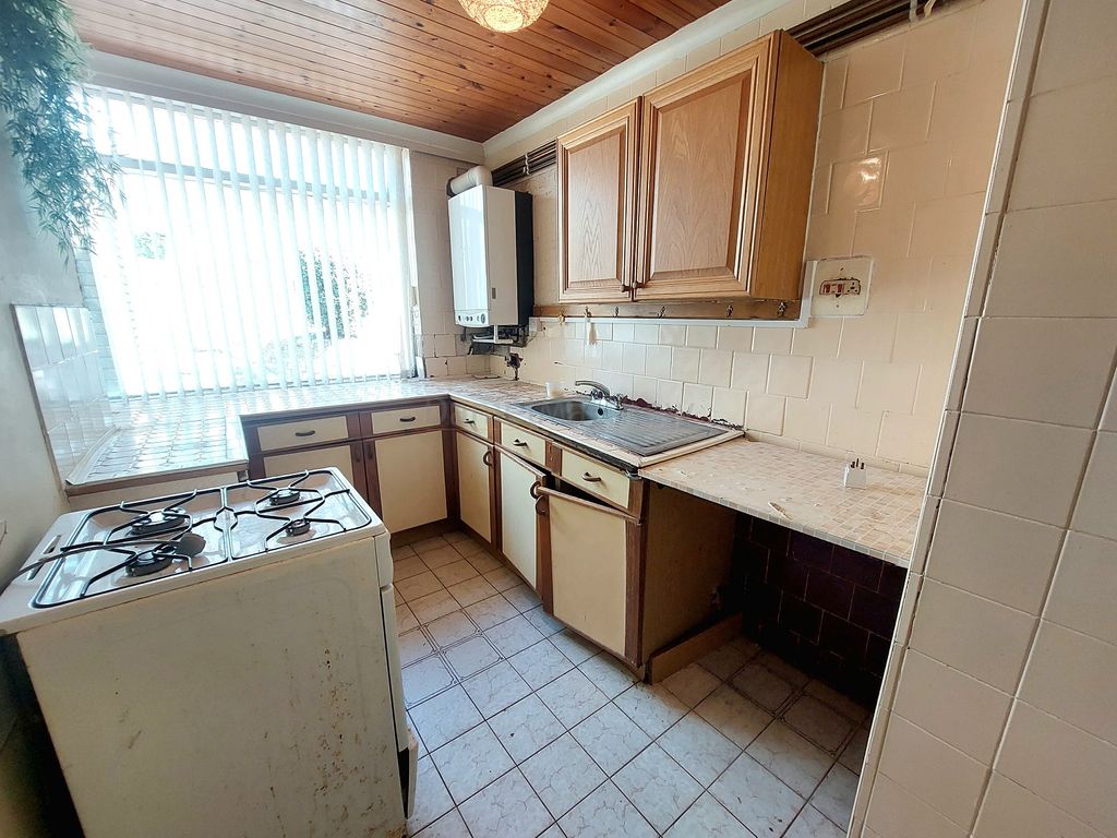 Studio for sale in Mulberry Court, St Nicholas, Barry, Glamorgan. CF62, £85,000