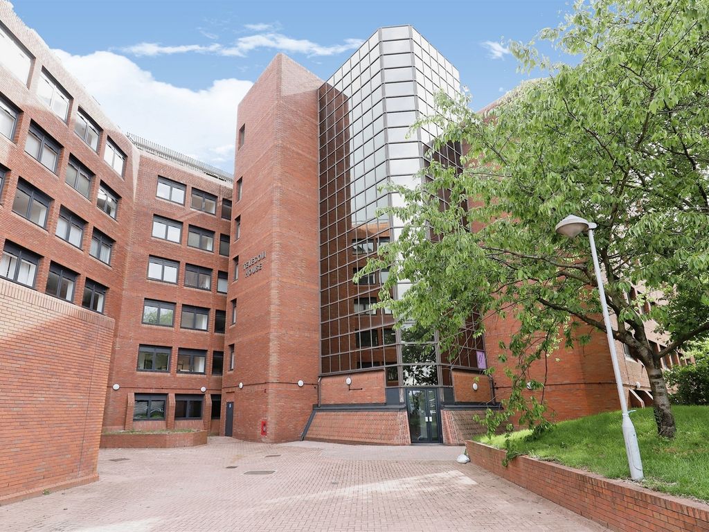 2 bed flat for sale in Church Street, Wolverhampton WV2, £169,995