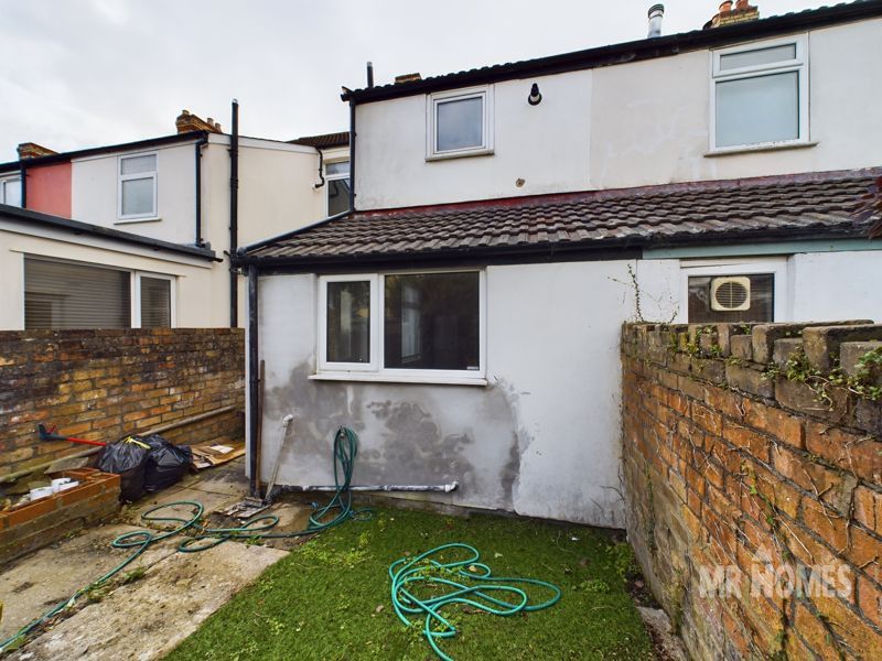 2 bed terraced house for sale in Dorset Street, Cardiff CF11, £225,000