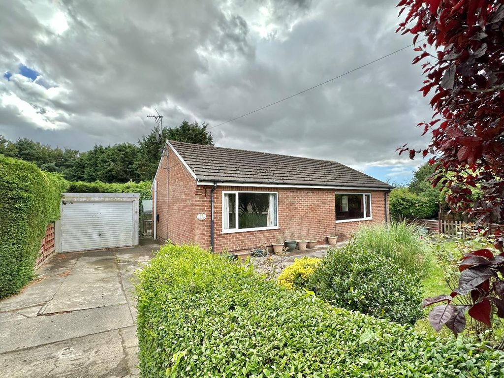 2 bed detached bungalow for sale in Thirsk Road, Easingwold, York YO61, £230,000