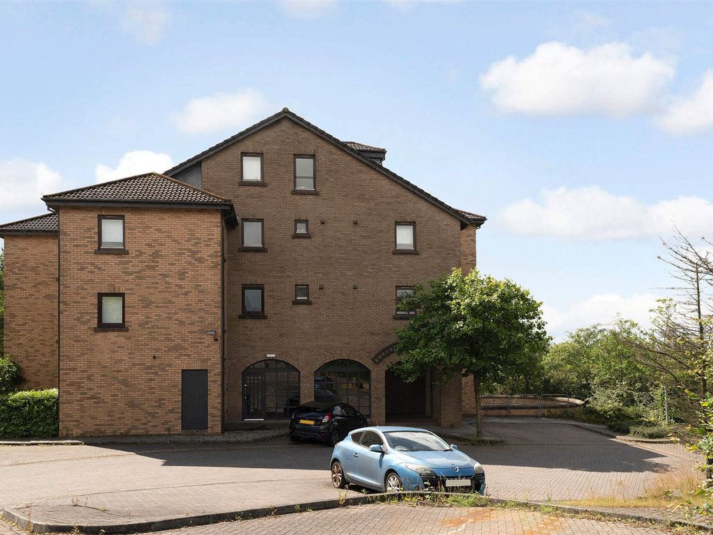 1 bed flat for sale in Glen Lednock Drive, Cumbernauld, Glasgow G68, £100,000