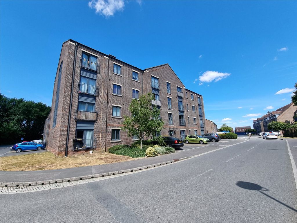 2 bed flat for sale in Heritage Way, Priddys Hard, Gosport, Hampshire PO12, £42,500