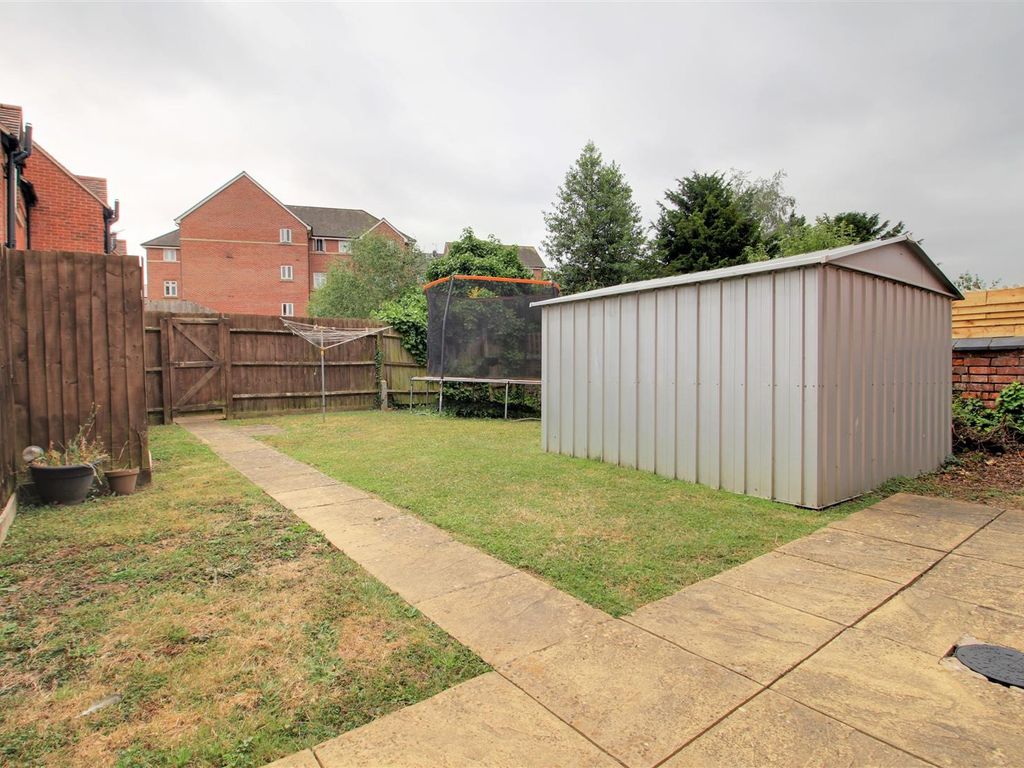 4 bed end terrace house for sale in Alexandra Road, Gloucester GL1, £310,000