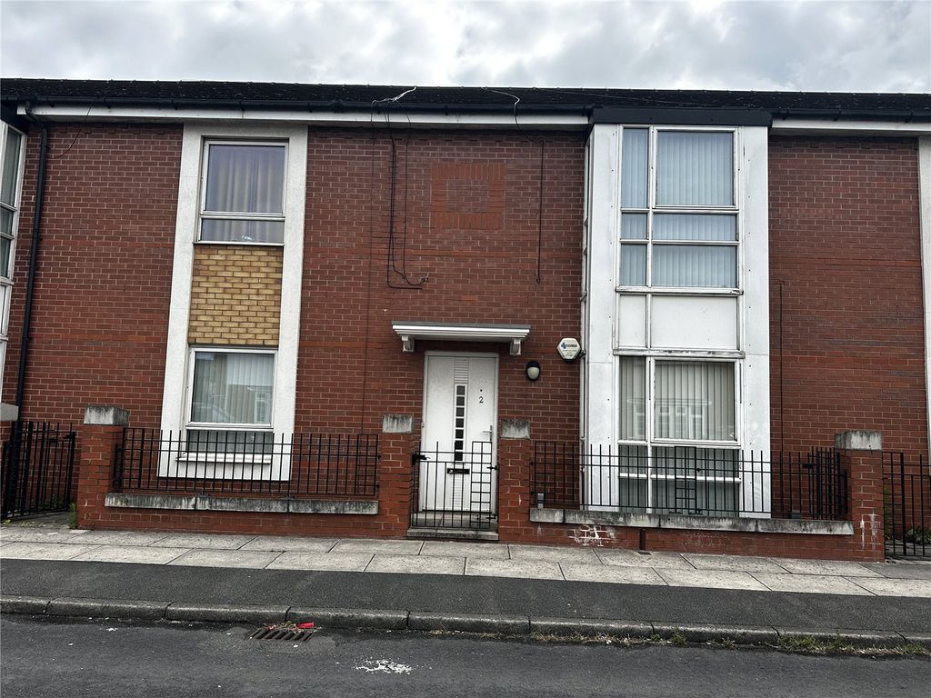 2 bed flat for sale in Gloucester Road, Bootle, Merseyside L20, £55,000