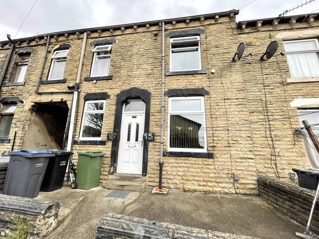 2 bed terraced house for sale in Kershaw Street, Bradford BD3, £85,000
