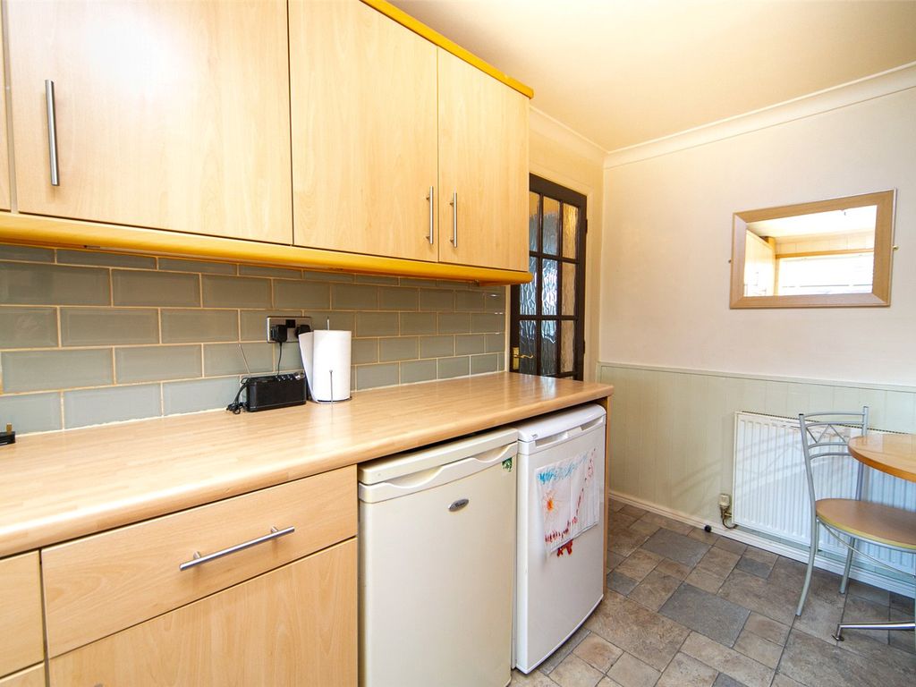 3 bed terraced house for sale in Oldfield Mews, Vicars Cross, Chester, Cheshire CH3, £200,000
