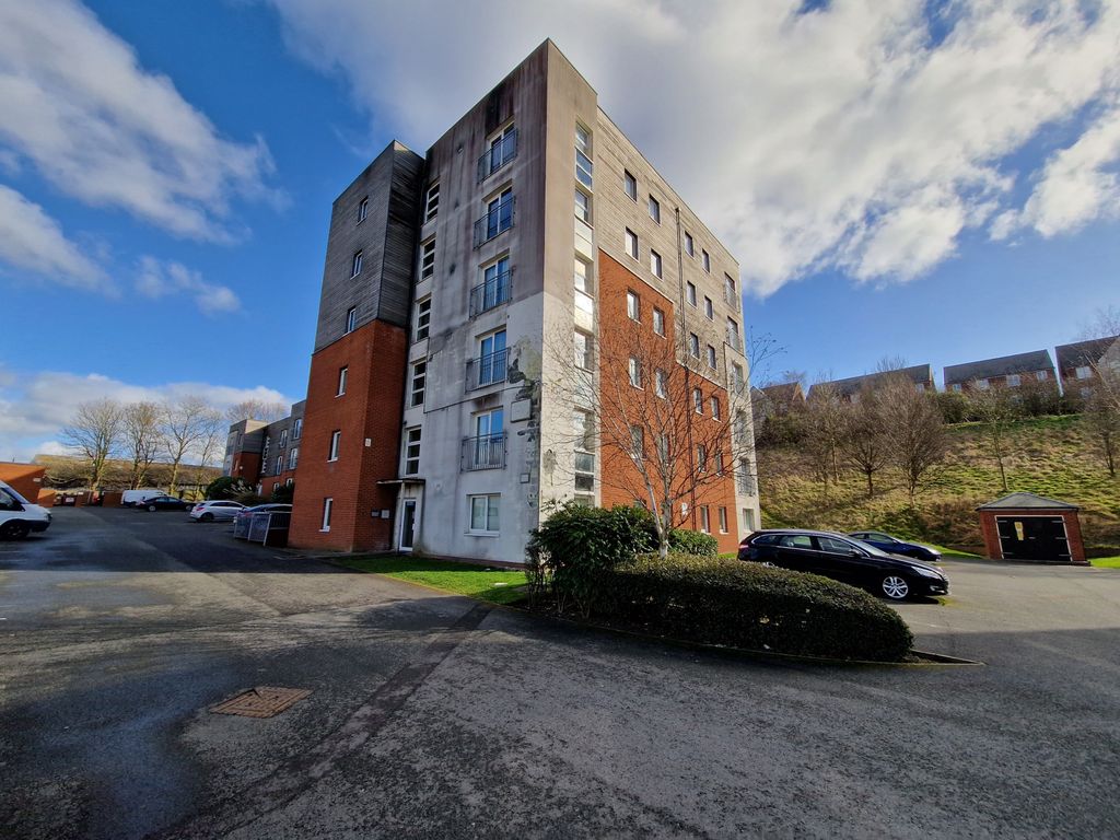 2 bed flat for sale in Federation Road, Burslem, Stoke-On-Trent ST6, £55,000