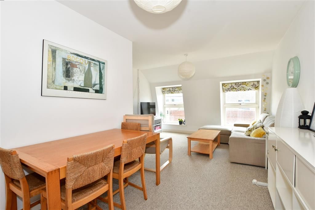 2 bed flat for sale in East Walls, Chichester, West Sussex PO19, £280,000