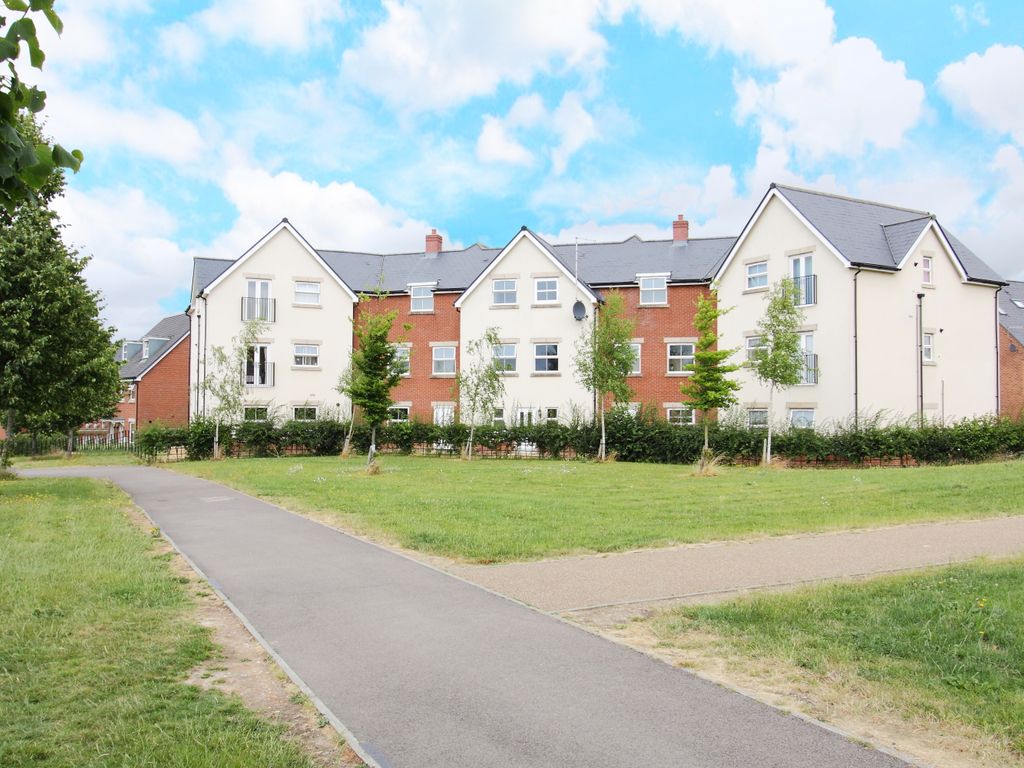 1 bed flat for sale in Shuttle Road, Augusta Park, Andover SP11, £76,000