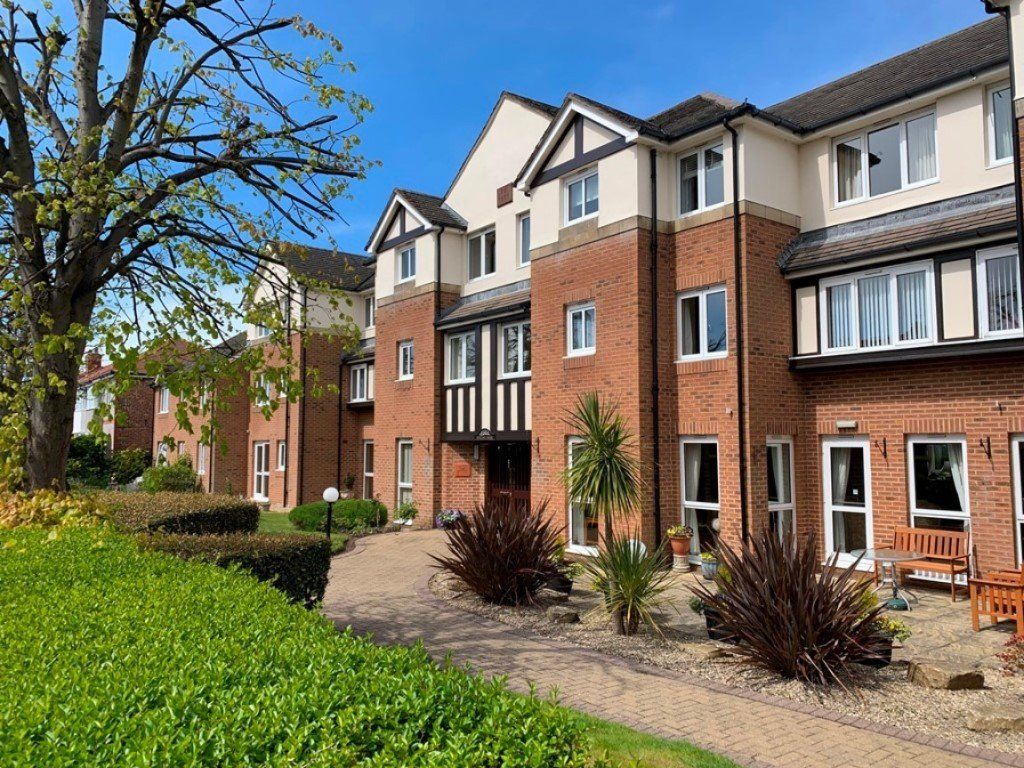 1 bed flat for sale in Stirling Court, St Clair Drive, Churchtown, Southport PR9, £75,000