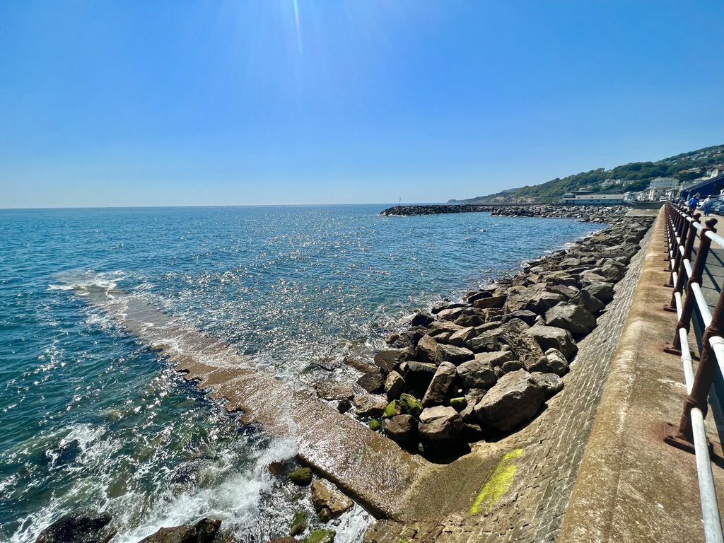 1 bed flat for sale in High Street, Ventnor PO38, £60,000
