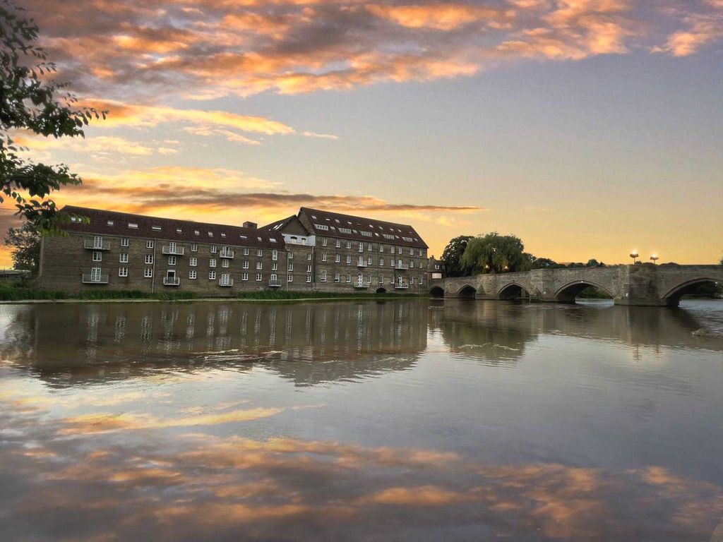2 bed flat for sale in Riverside Mill, Godmanchester PE29, £170,000