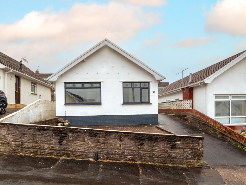 3 bed detached bungalow for sale in Lime Grove, Killay SA2, £240,000
