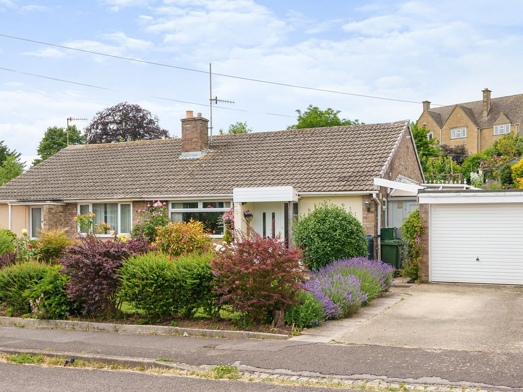 2 bed semi-detached bungalow for sale in Maple Drive, Stroud GL5, £300,000