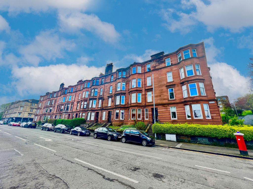2 bed flat for sale in 2/2, 213 Crow Road, Broomhill, Glasgow G11, £185,000
