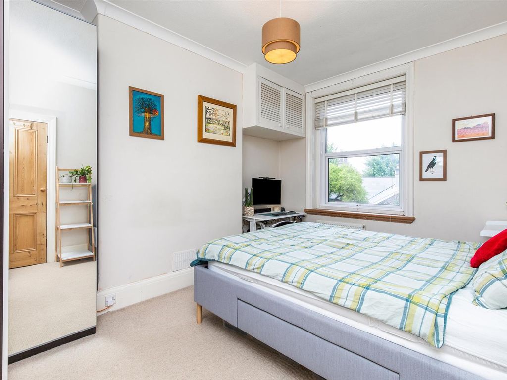 1 bed flat for sale in Compton Road, Brighton BN1, £250,000