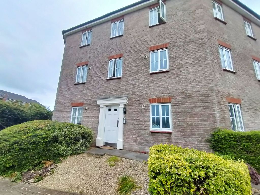 2 bed flat for sale in Llanidloes Mews, Duffryn, Newport NP10, £124,950