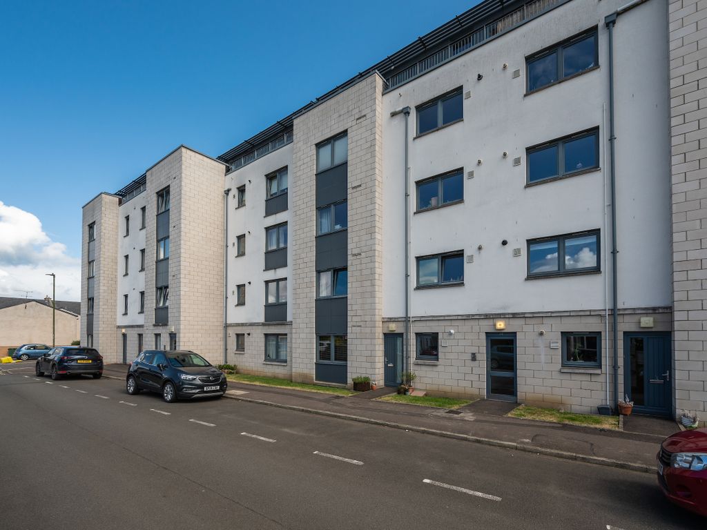 2 bed flat for sale in Moat Terrace, Edinburgh EH14, £240,000