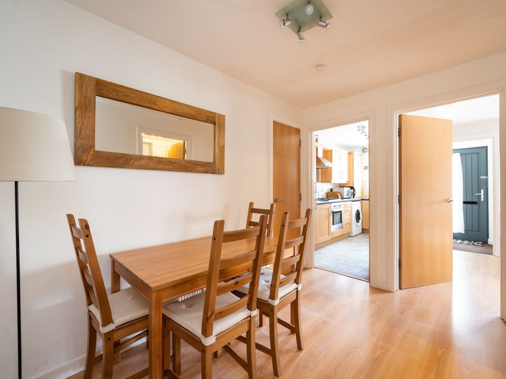 2 bed flat for sale in Moat Terrace, Edinburgh EH14, £240,000