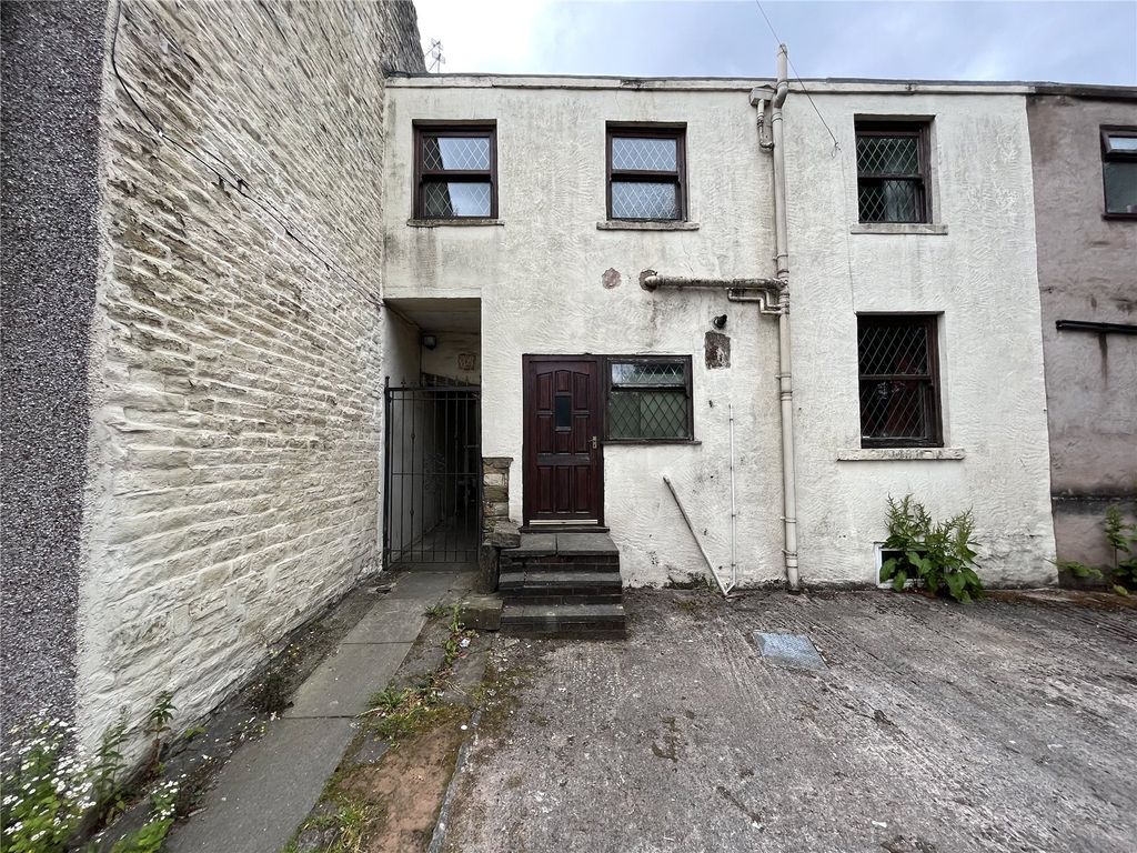 1 bed flat for sale in Abbey Street, Accrington, Lancashire BB5, £55,000