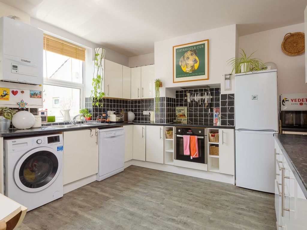 3 bed terraced house for sale in West Street, Dronfield S18, £210,000