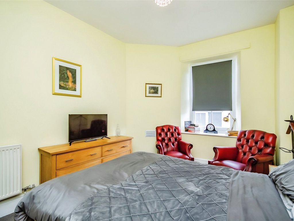 3 bed flat for sale in Market Street, Aberystwyth SY23, £185,000