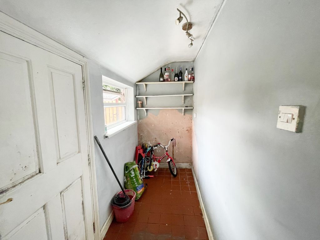 3 bed terraced house for sale in Corporation Street, Wednesbury, West Midlands WS10, £150,000