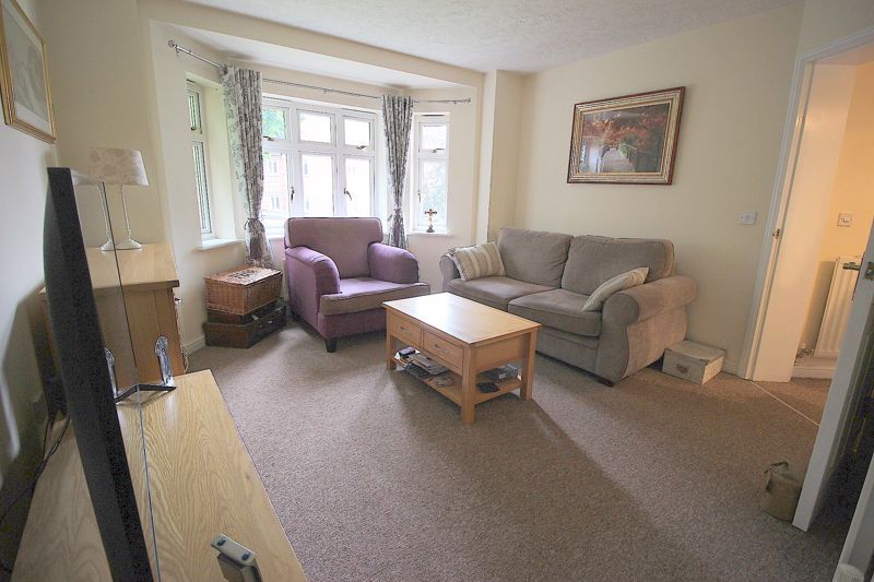 2 bed flat for sale in Loriners Grove, Walsall WS1, £149,950