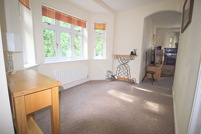 2 bed flat for sale in Loriners Grove, Walsall WS1, £149,950