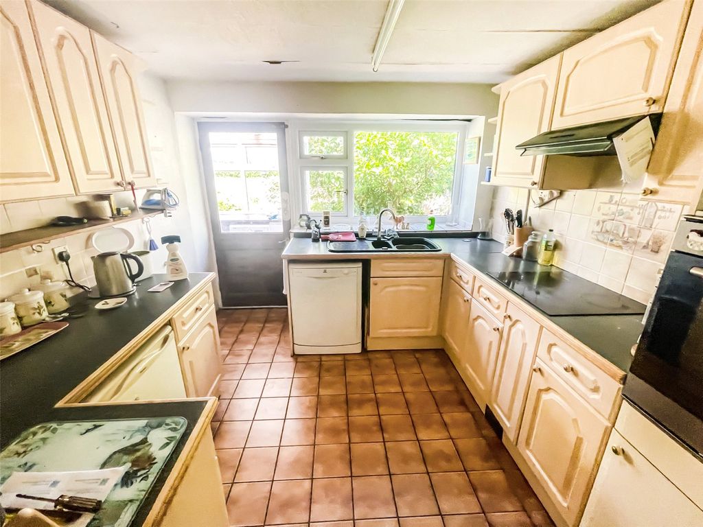 4 bed bungalow for sale in Bryncrug, Tywyn, Gwynedd LL36, £195,000